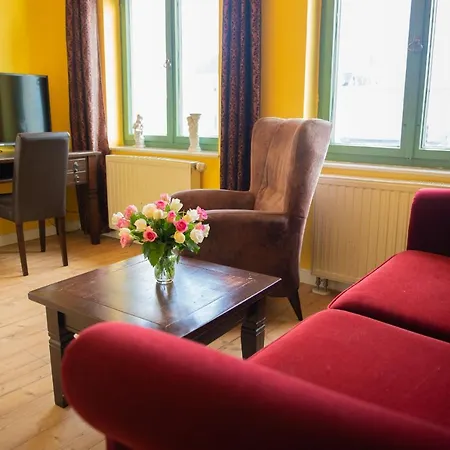 Aurelia Flora Guest house
