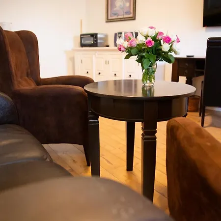 Guest house Aurelia Flora 3*